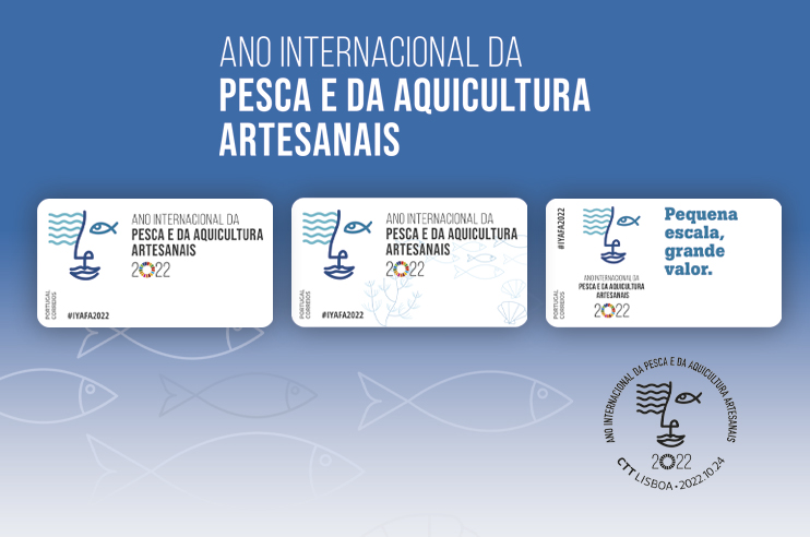 Três etiquetas e um carimbo que celebram o Ano Internacional da Pesca e da Aquicultura Artesanais 2022.